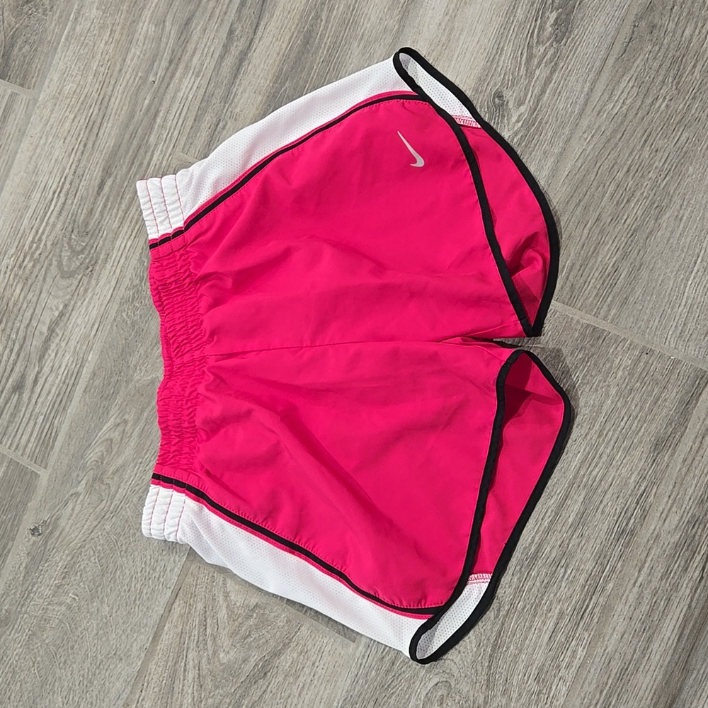 NIKE Women's RUNNING Shorts